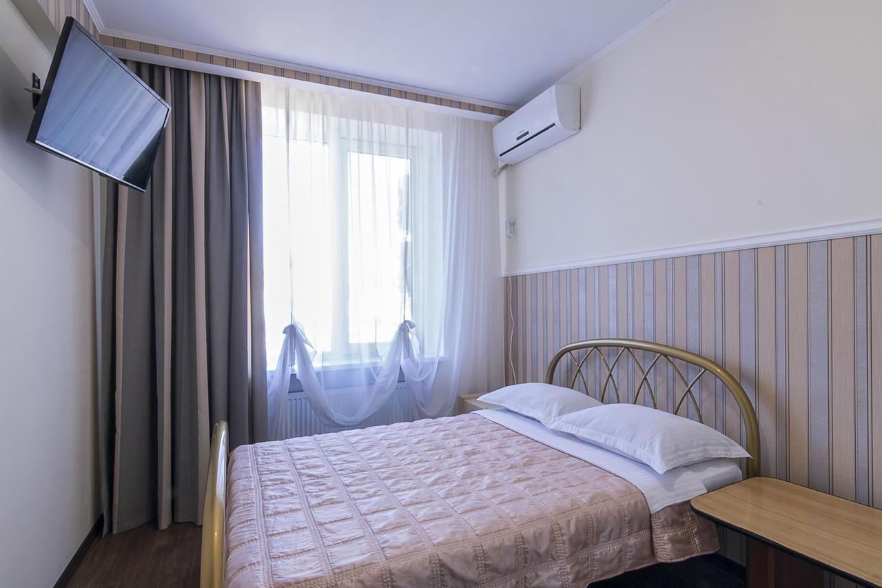 Centralny Hotel Kryvyi Rih Exterior photo