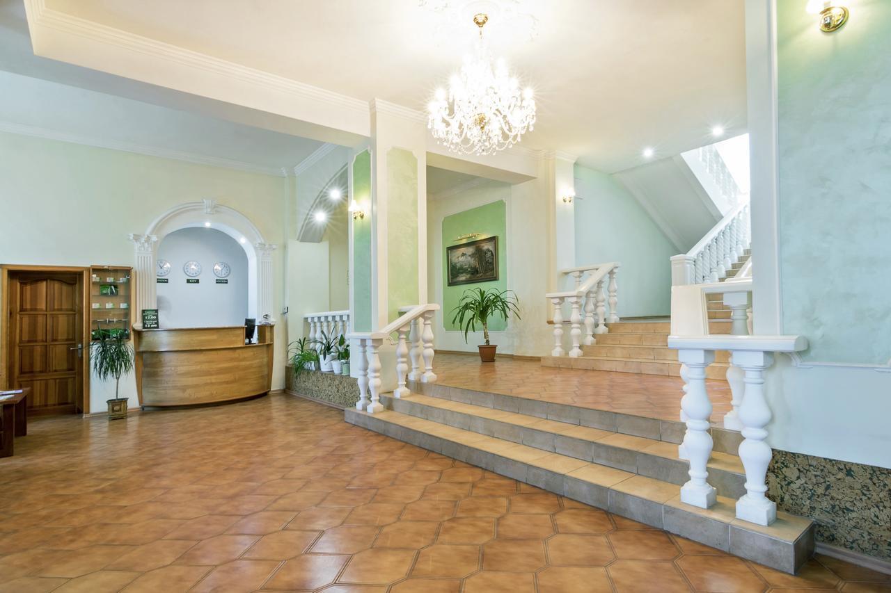 Centralny Hotel Kryvyi Rih Exterior photo