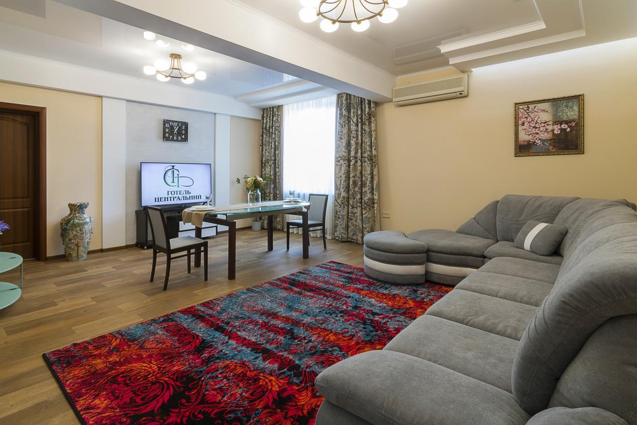 Centralny Hotel Kryvyi Rih Exterior photo