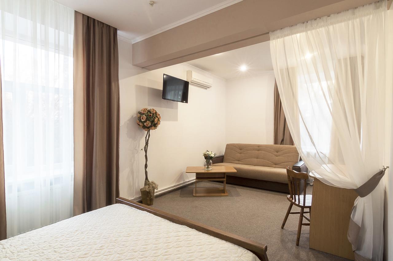 Centralny Hotel Kryvyi Rih Exterior photo